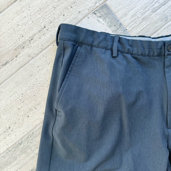 Greg Norman Mens Charcoal Gray Flat Front Golf Short - size 40 - Picture 2 of 4